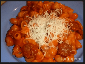 CARACOLAS CON CHORIZO