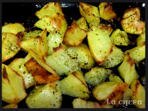 PATATAS CON CONDIMENTO