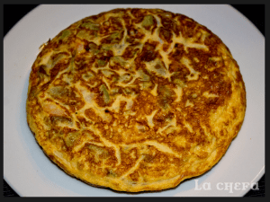 TORTILLA DE GAMBAS, CHAMPIÑONES Y CALABACÍN